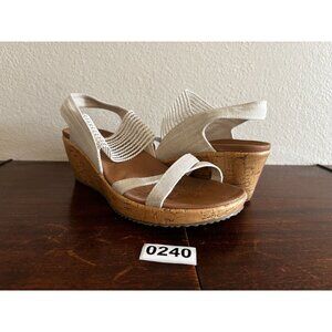 Skechers Wedge Sandals Beverlee Sz 9 Beige Stretch Straps Open Toe